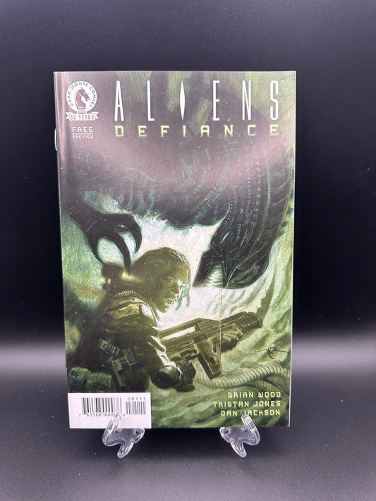 Aliens: Defiance #1